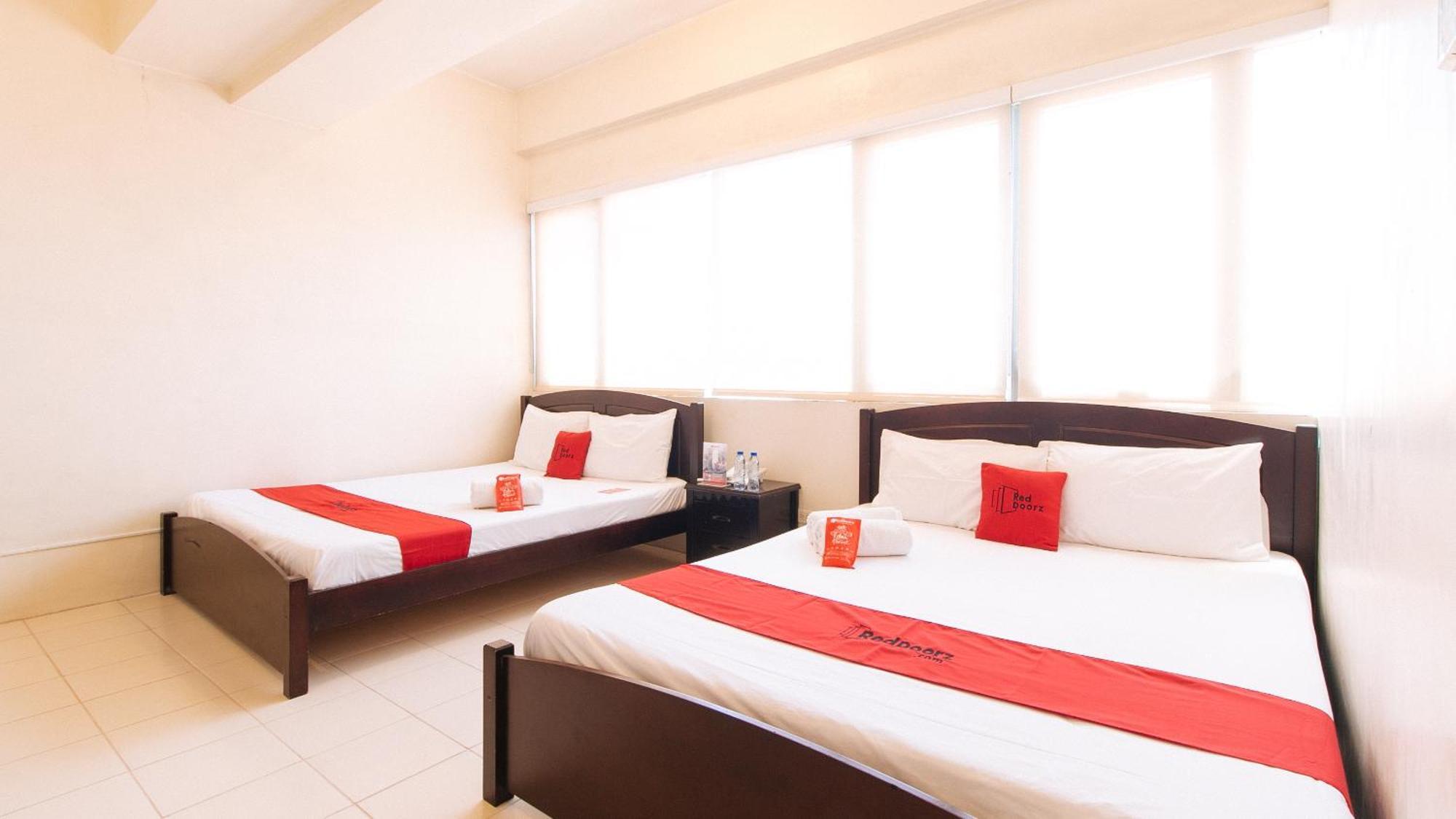 Reddoorz Plus @ E Rodriguez Corner Banawe Quezon City Bagian luar foto